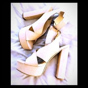 NWOT Gorgeous platform sandals